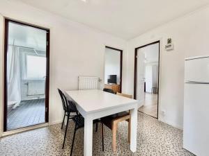 Workers Favorite Villa - 8 BR - 13 Beds - 4 Baths - Parking - Volvo