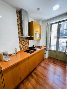 New Malaga center Madre de Dios premium