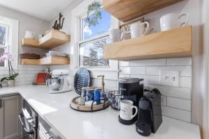 BikeslParkPasslPizzaOvenlSnoConelYouTubeTVlEV