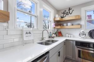 BikeslParkPasslPizzaOvenlSnoConelYouTubeTVlEV