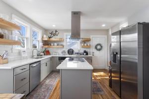 BikeslParkPasslPizzaOvenlSnoConelYouTubeTVlEV