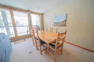 2 Bedroom Mountain Condo In Lakeside Village Near Keystone Lake With Complimentary Shuttle Service