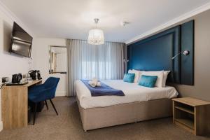 The Porchester Hotel