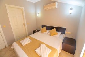 Sunset Beach Club Aqualettings Mermaid 8