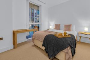 Modern 01 & 02 Bed Apartment in Canary Wharf