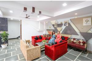 FabHotel New Silver Crown