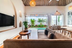 NEW Villa Chim Chim Modern 2BR Tropical with Pool