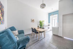 Cozy Central Duo apartman