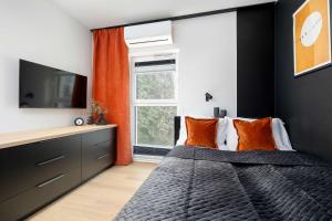 Air Conditioned Studios in Rzeszów with Desk and Parking by Noclegi Renters