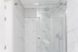 Private Garden Oasis, A Charming Flat in Bonfim