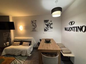 Rez de chaussée, vue sur le Golf et parking gratuit