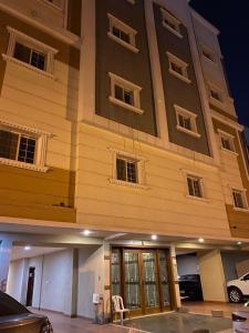 شقه مفروشه بالكامل و نظيفه