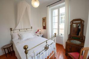 Poros Chic Seaside Neo-Classical Apartment with Terrace