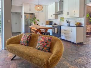 Spacious Holiday house with swimming pool