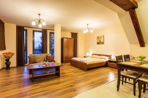 Deluxe King Studio room in Apart Hotel Rosen