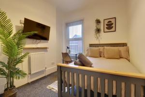 Modern Apartment in Portsmouth Perfect for Contractors with Free Parking