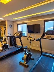 2 bedroom property in building with pool and gym
