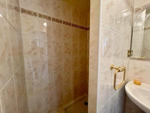 Studio cosy à Quiberon - 20m² - 2 pers. - 2ème étage - Proche plage - Terrasse - Équipé complet - FR-1-478-232