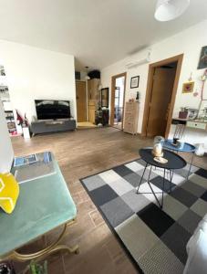 Adriatic Home, Steps to Porto Montenegro