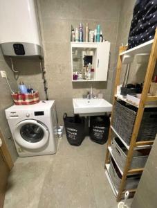 Adriatic Home, Steps to Porto Montenegro