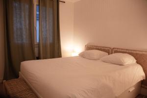 Duplex entre Gare et Plage -terrasse- centre ville