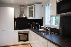 Duplex entre Gare et Plage -terrasse- centre ville