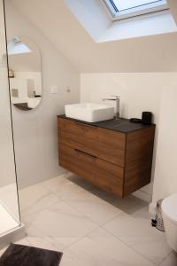 Duplex entre Gare et Plage -terrasse- centre ville