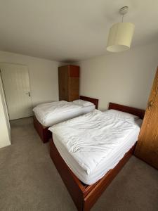 Entire 2 bedroom house in Headington