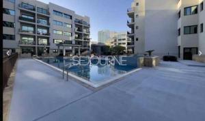 Cozy & Bright 1BR La Riviera Estate A