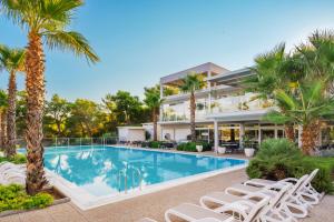 Gava Waterman Milna Resort – All Inclusive