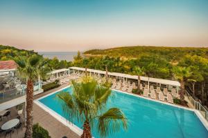 Gava Waterman Milna Resort –Inclusive
