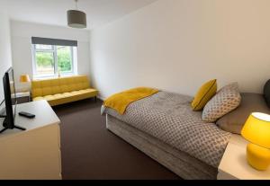 Group & Family Stay central MK