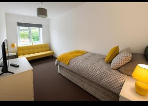 Group & Family Stay central MK