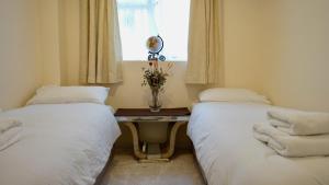 Inviting 2BDR Flat next to Crystal Palace Park