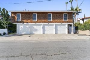 Hideaway A Walk to the beach Downtown AC