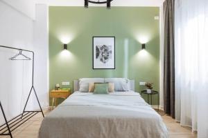 Halo - Victoria Boulevard