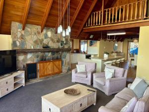 Lodge on the Lake Hume