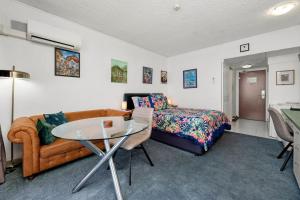 Studio 909 - Ocean views on the seafront