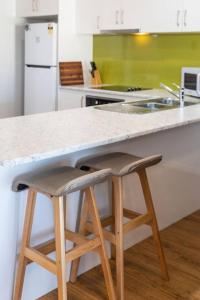 Central Chic- Beautifully appointed townhouse