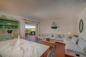 VILLA PITRIZZINA 8, Emma Villas