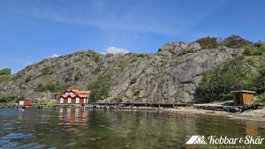 Lovely Cottage near the Resort Nösund SE09111