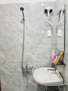 I RiverSide 304B I Compact & Quiet Studio w Kitchen