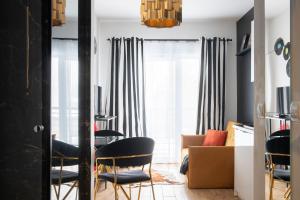 Wyjątkowy apartament z prysznicem pośrodku na wyjątkowe wieczory