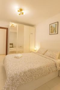 New renovate apartment near of the sea