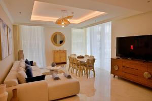 Luxury 2BR Private Beach Partial Sea View