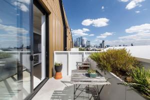 Nordic City Apt Q Bed Big Balcony City Views