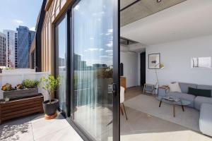 Nordic City Apt Q Bed Big Balcony City Views