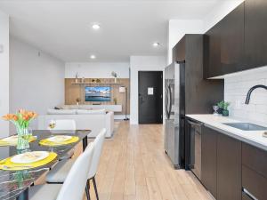 MVR Skyline 3BR Apt w Unmatched Views