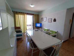 Depto frente al mar ,centro mar de ajo