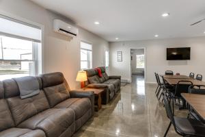 Patio and Parking! Modern Bunkhouse Near Lake Erie